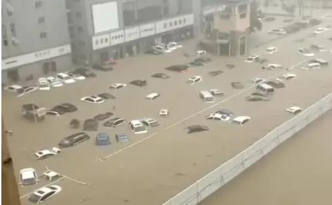 郑州千年一遇特大暴雨，车辆泡水后保险到底赔还是不赔？